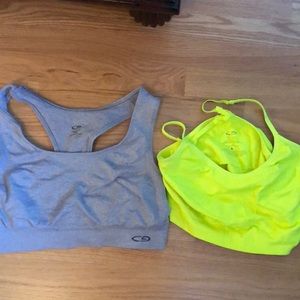 Two sports bras xxL.